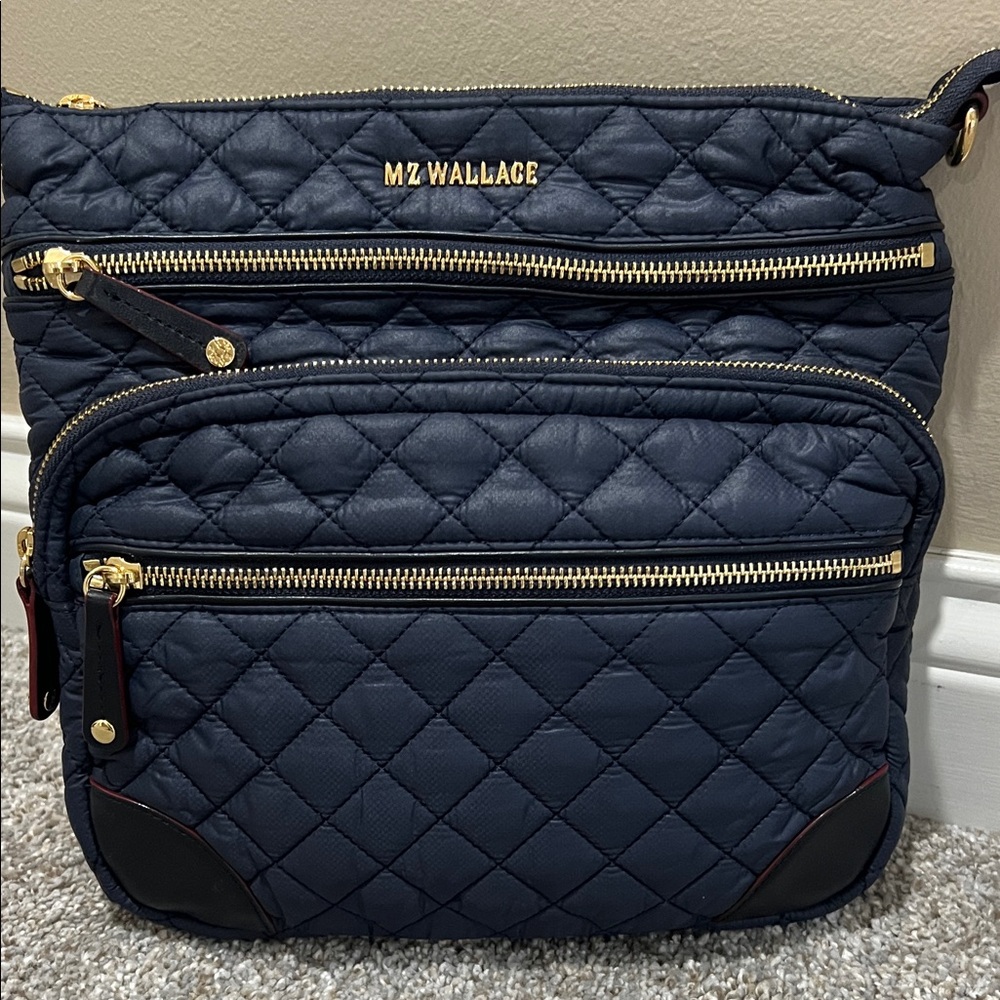 EXCELLENT MZ Wallace Dawn downtown crosby, gold hardware